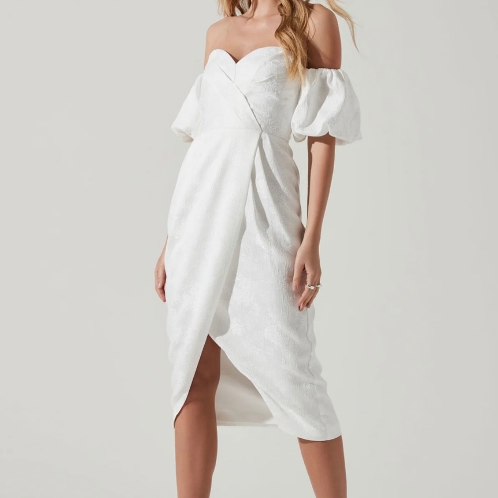 ASTR ZURINA OFF SHOULDER PUFF SLEEVE MIDI DRESS